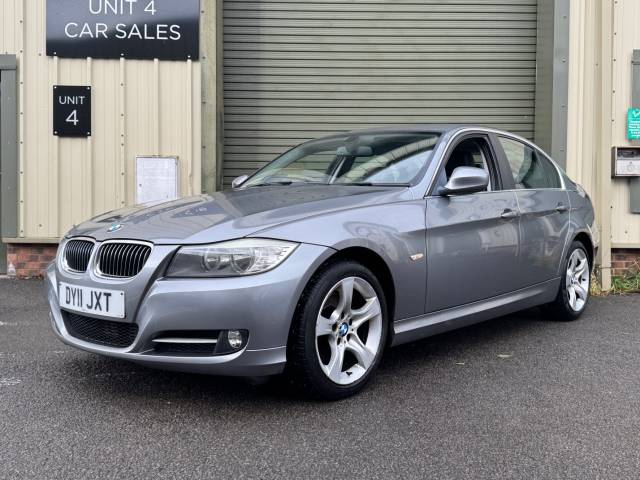 BMW 3 Series 2.0 320d [184] Exclusive Edition 4dr Saloon Diesel Grey
