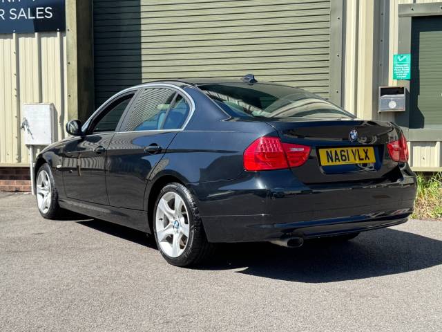 2011 BMW 3 Series 2.0 318d Exclusive Edition 4dr