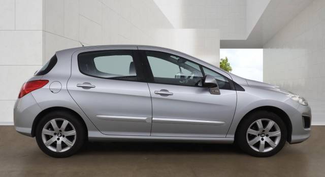 2012 Peugeot 308 1.6 HDi 92 Active 5dr