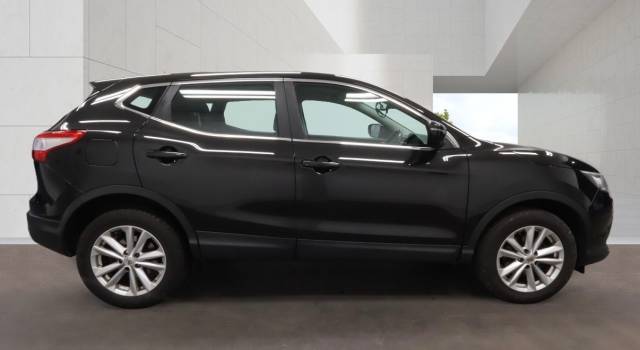 2015 Nissan Qashqai 1.5 dCi Acenta [Smart Vision Pack] 5dr